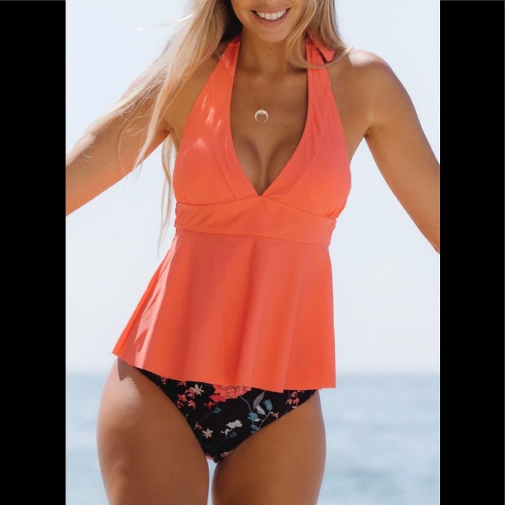Adorable beachsissi tankini! Halter top- so cute! Worn twice.